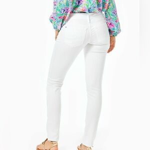 Lilly Pulitzer Worth Skinny Jeans  Sateen Size 8 EUC (Resort White)